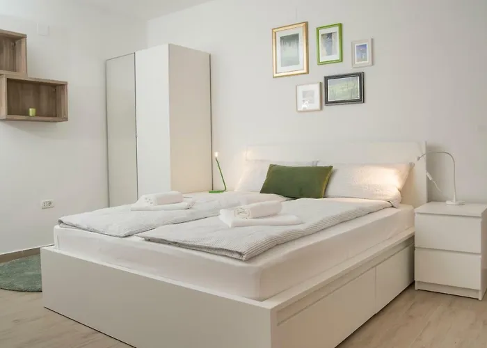 Apartamento Vidus Wine Estate Podnanos